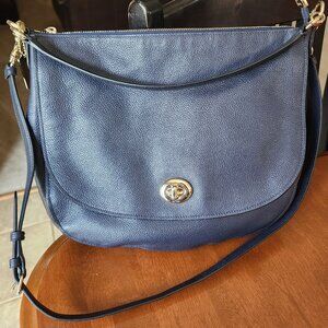 Coach New York Turn-lock Hobo Bag Pebbled Navy